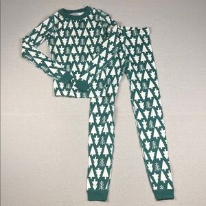 Hanna Anderson Christmas pajamas NWT
Size: 12 (kids)